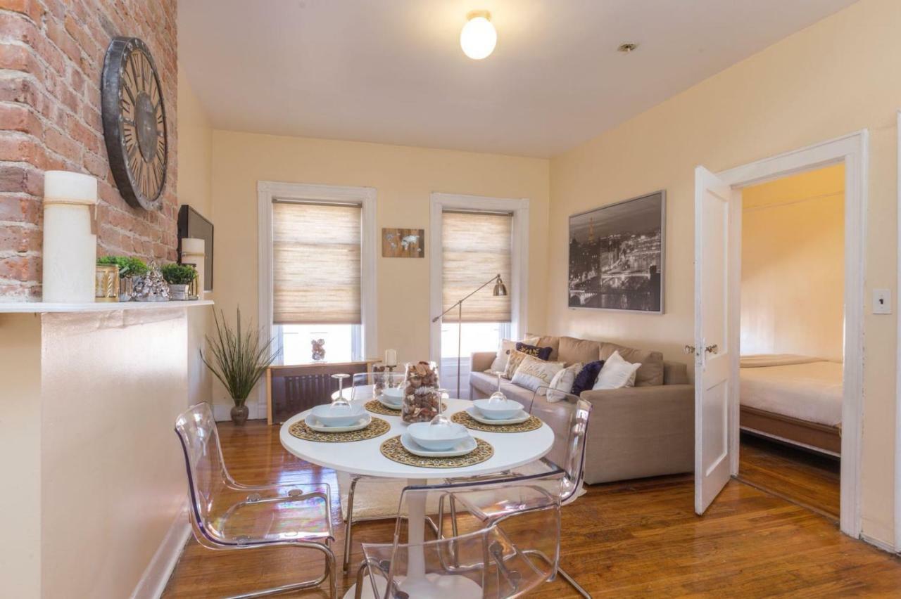 Lavish 3 Bedroom Apt In Williamsburg!! ニューヨーク エクステリア 写真